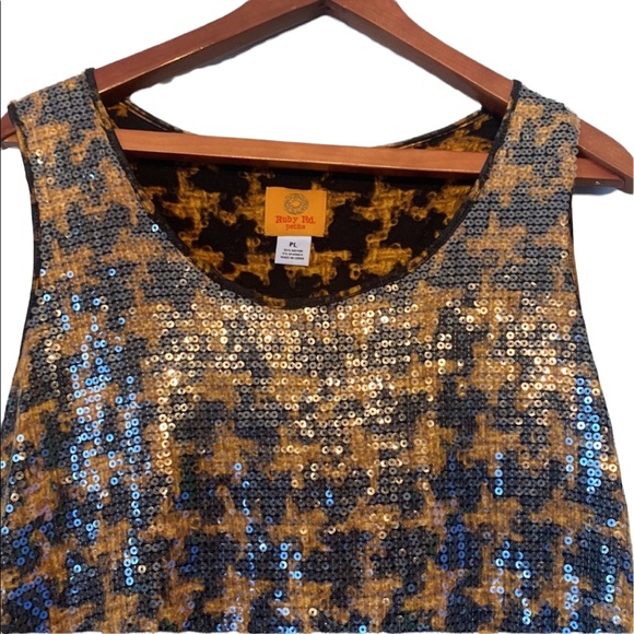 Ruby Rd Sleeveless Brown and Black Sequined Top - Picture 2 of 10